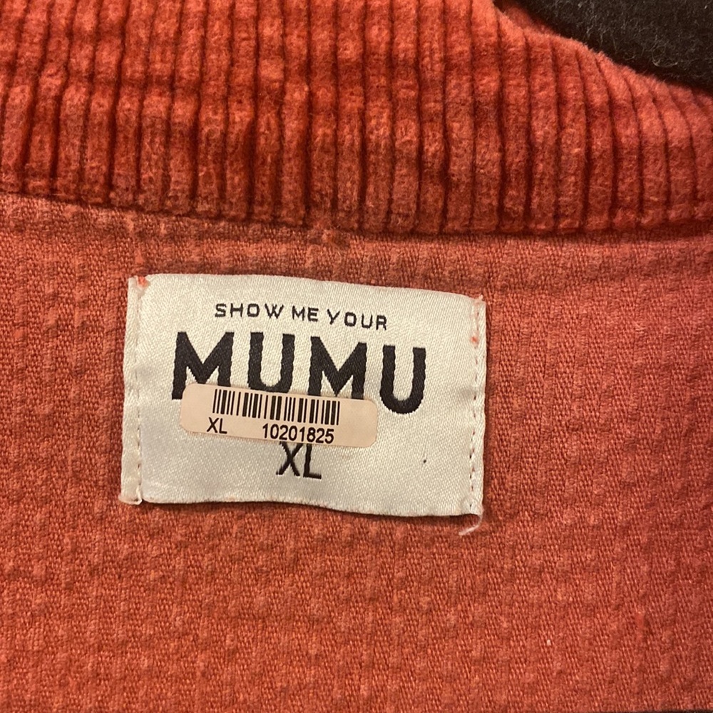 Show me your Mimi corduroy red dress XL with gold buckle detail - Picture 4 of 10